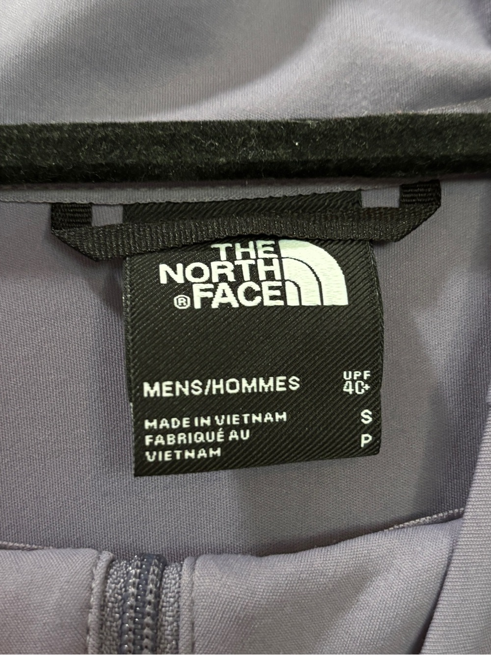The North Face Men’s 1/4 Zip Lightweight Active Pullover Size Small - Picture 4 of 4